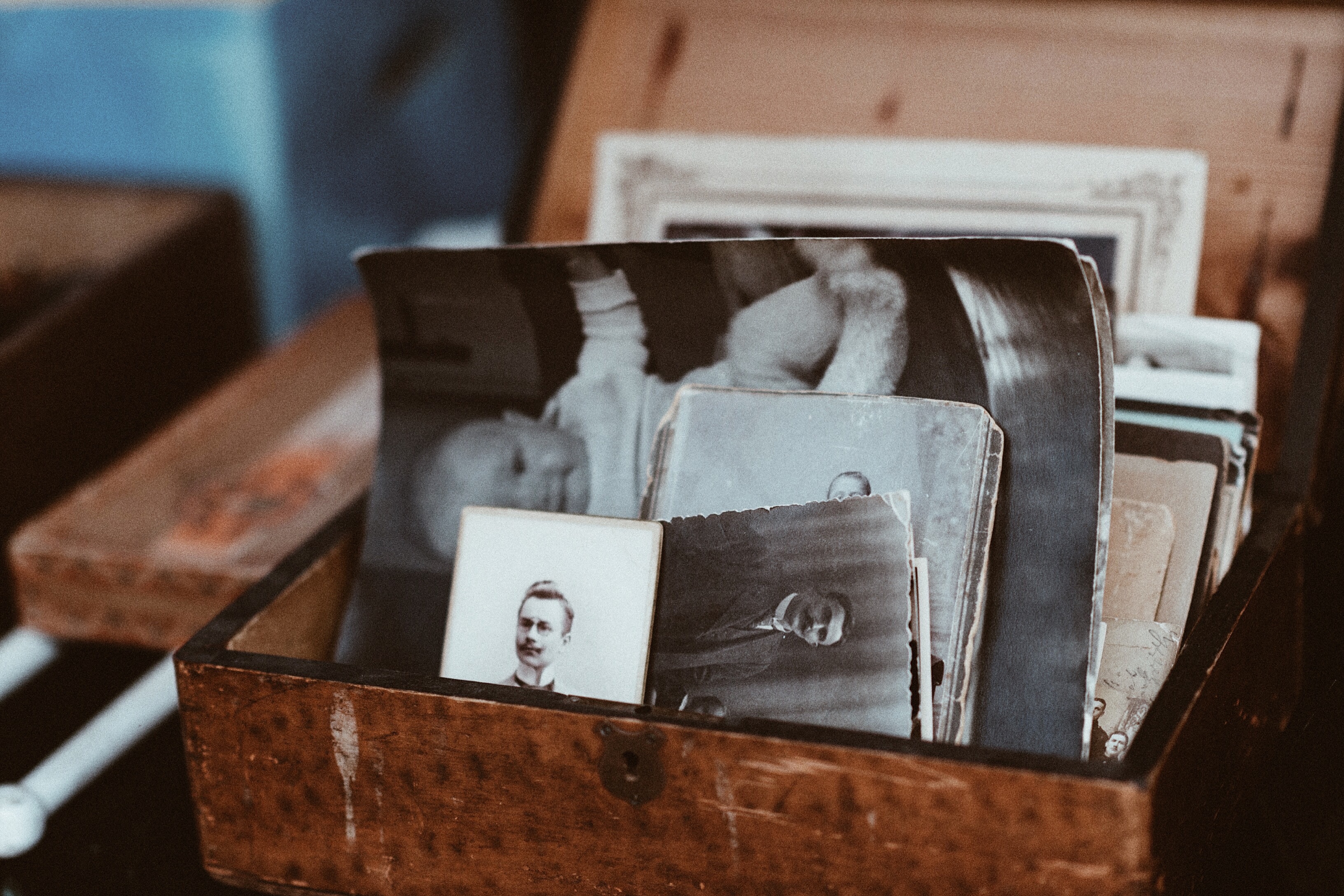 3 roman kraft unsplash